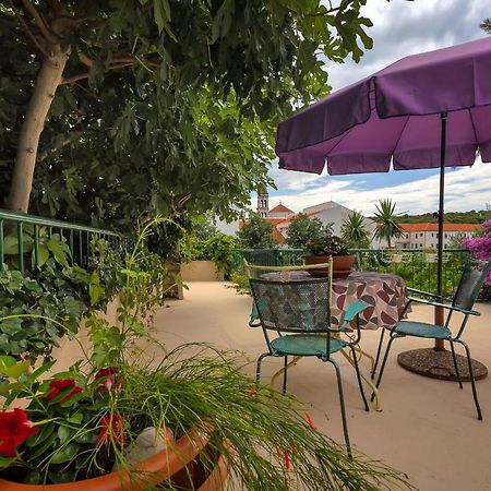 Apartman Montana, Town Centre Макарска Экстерьер фото
