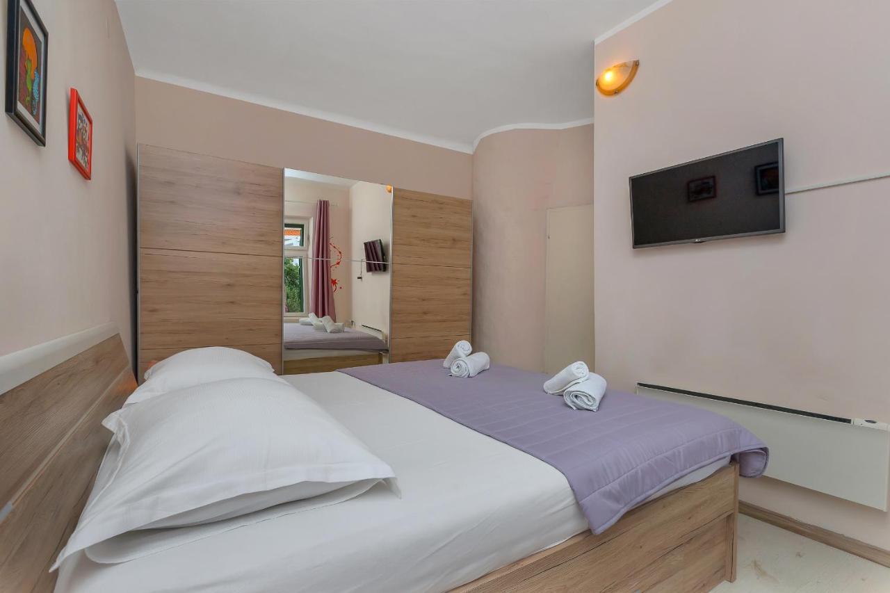 Apartman Montana, Town Centre Макарска Экстерьер фото