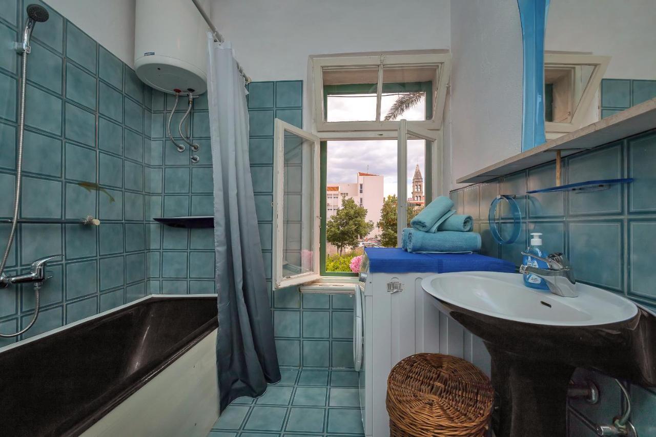 Apartman Montana, Town Centre Макарска Экстерьер фото
