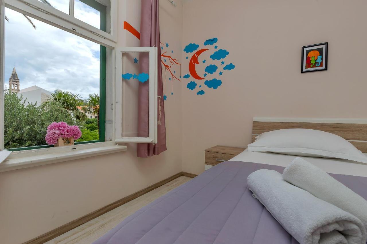 Apartman Montana, Town Centre Макарска Экстерьер фото