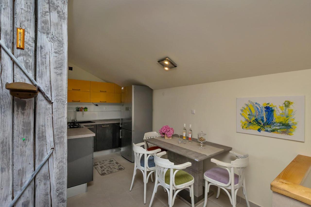 Apartman Montana, Town Centre Макарска Экстерьер фото